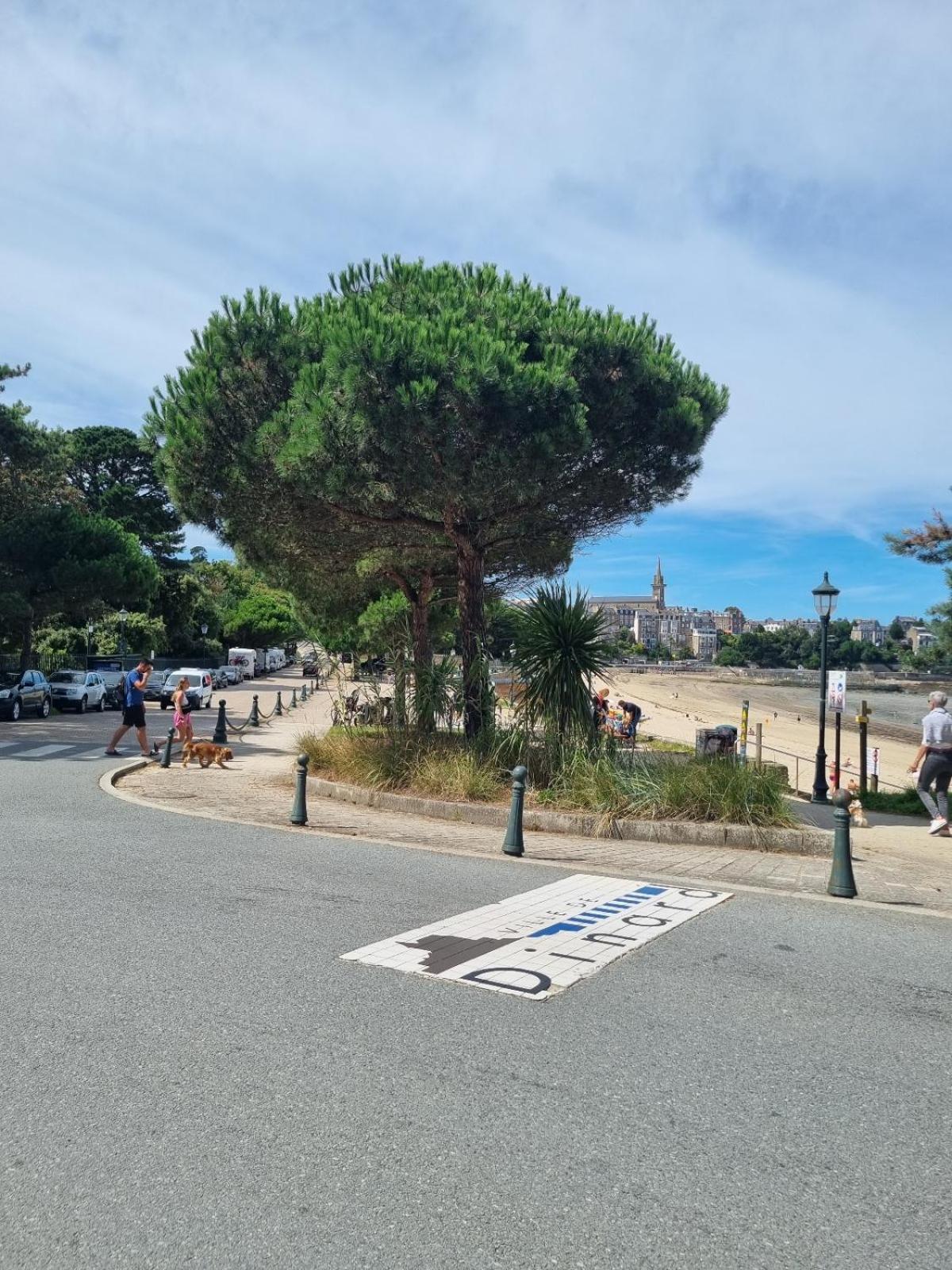 Brise Marine Du Prieure Spacieux Lumineux A 2 Min De La Plage Dinard Exterior photo